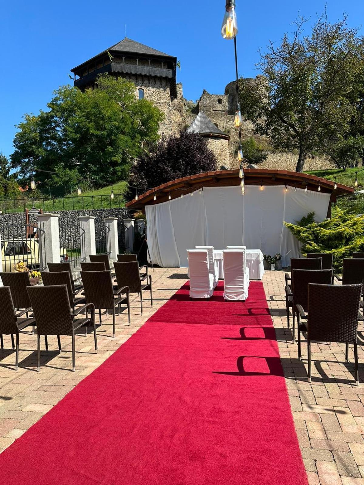 Penzion Bebek Filakovo Экстерьер фото